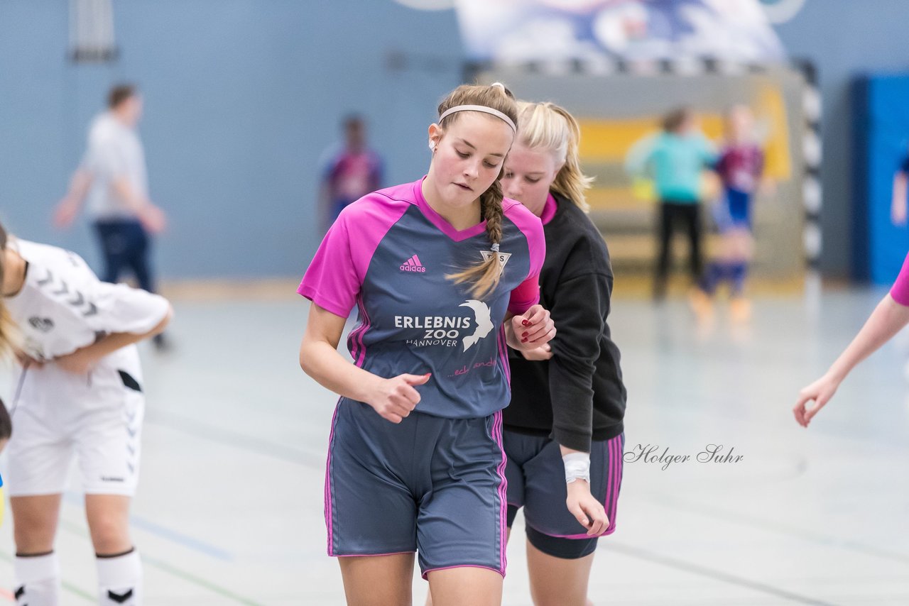 Bild 100 - Loewinnen Cup B-Juniorinnen